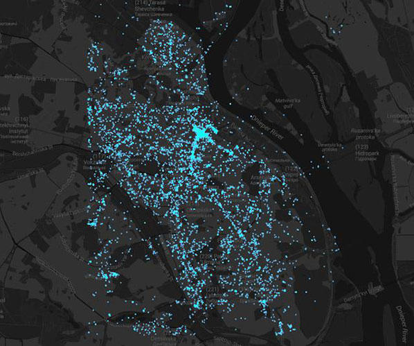 144 Hours in Kiev: map of Kiev with cluster of photos in Independence Square