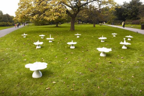 Helen Chadwick. Piss Flowers, 1991-92. Bronze, cellulose lacquer12 parts, each approx. 70 x 65 x 65 cm, each approx 25 kg.